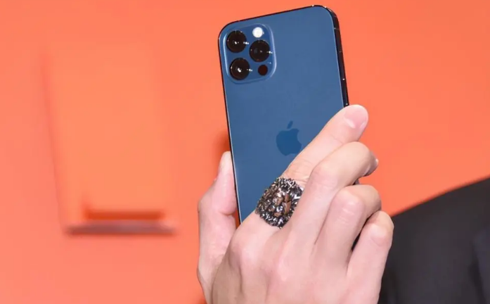 谷城苹果手机维修分享iPhone12系列重启方法教程 